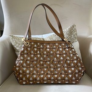 MICHAEL KORS RAVEN LG SHLDR TOTE